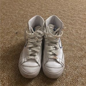 Me school Nike high tops